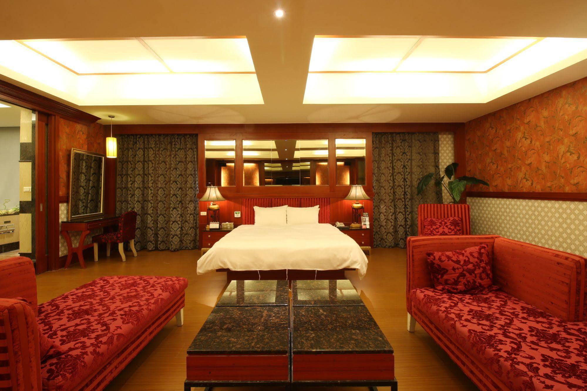 Seasons Boutique Motel Kaohsiung Exterior foto