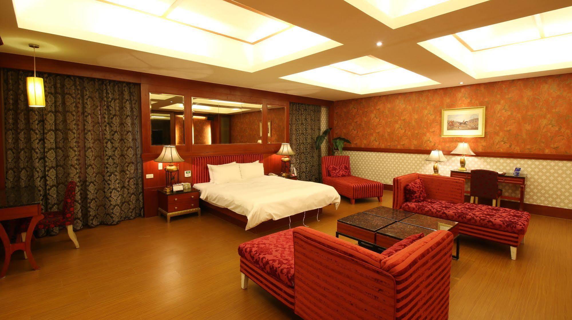 Seasons Boutique Motel Kaohsiung Exterior foto